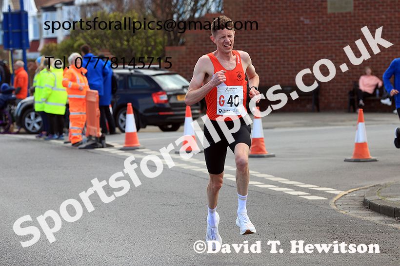 Senior mens Northern 12 Stage Road Relay, 2025 Northern 12 and 6 Stage Road Relays and Junior 5k, Redcar. Photo: David T. Hewitson/Sports for All Pics
